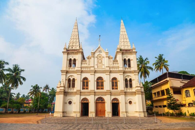 Cochin: 5-Day Private Tour of Munnar, Alleppey & Backwaters - FAQ