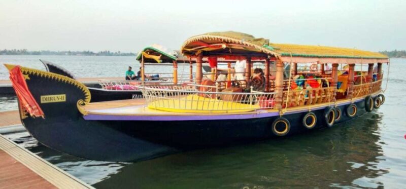 Cochin : Alleppey/Alappuzha Backwater Canoe (Shikara) Cruise - What Is the Experience of a Backwater Canoe Cruise in Alleppey?