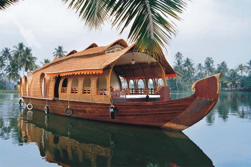 Cochin Backwaters Tour: Eco Boat Ride & Traditional Lunch - Key Points
