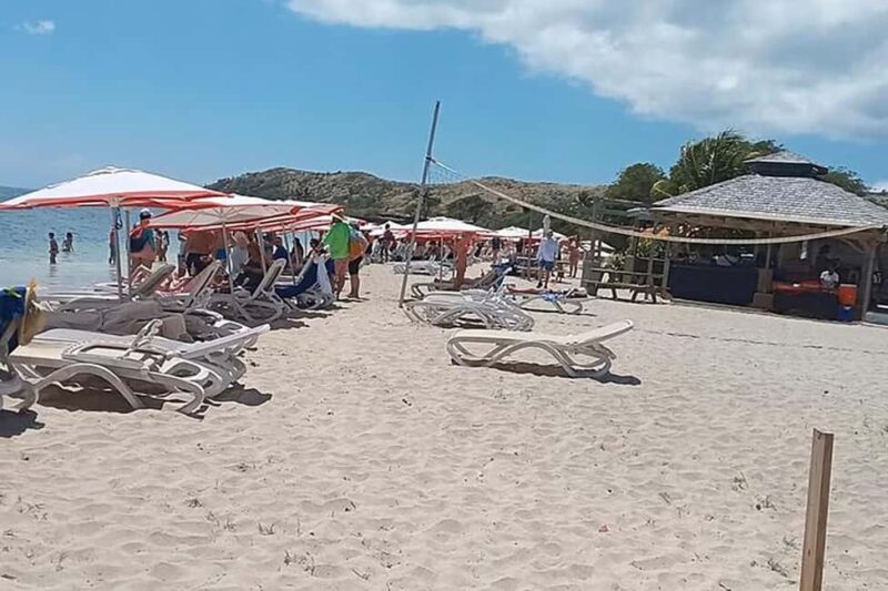 Cockleshell Beach Excursion - A Detailed Look at the Experience