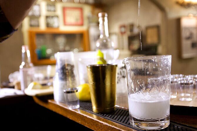 Cocktail Class in Congress Street Up - What to Expect from the Savannah Cocktail Class