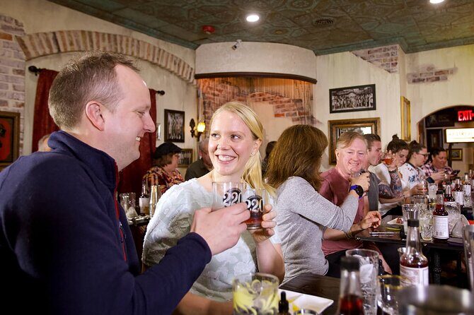 Cocktail Class in Congress Street Up - How This Tour Stands Out