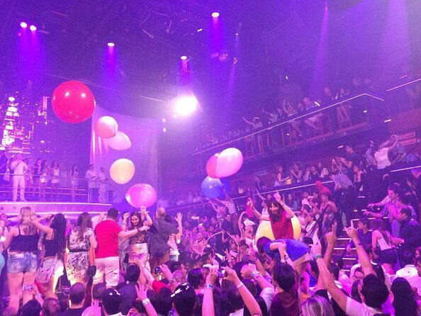 Coco Bongo Beach Club Cancun - Key Points