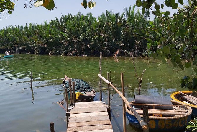 Coconut Basket Boat Tour - A Deep Dive into the Coconut Basket Boat Tour