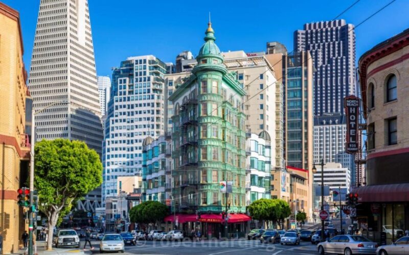 Coit Tower & Little Italy Landmark Walking Tour - Key Points