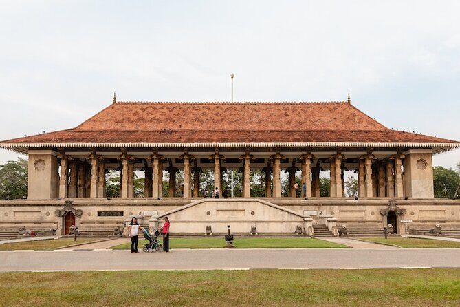 Colombo City Tour With Historical Places ( All Inclusive ) - FAQs