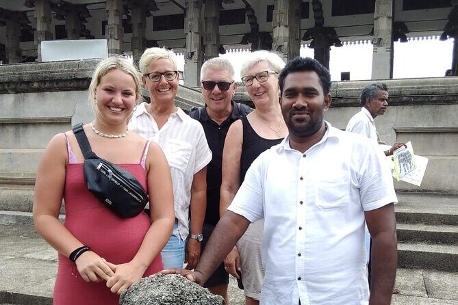 Colombo Highlights of City Tour by Tuk-Tuk - All Included - A Close Look at the Tour Experience