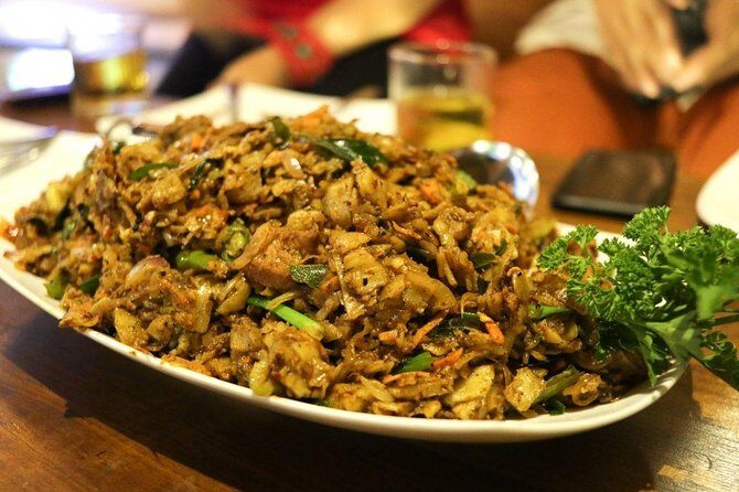 COLOMBO PRIVATE CITY TOUR WITH street food( All inclusive ) - An Authentic Slice of Colombo in Half a Day