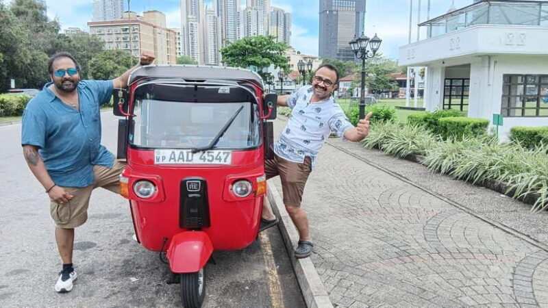 Colombo Private Guided City Tour by Tuk Tuk - All Inclusive - Sightseeing at Independence Memorial Hall