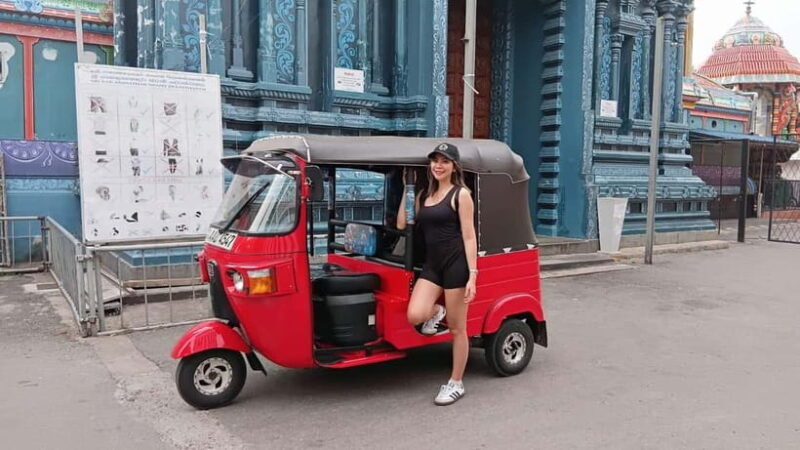 Colombo Private Guided City Tour by Tuk Tuk - All Inclusive - The Colorful Red Mosque