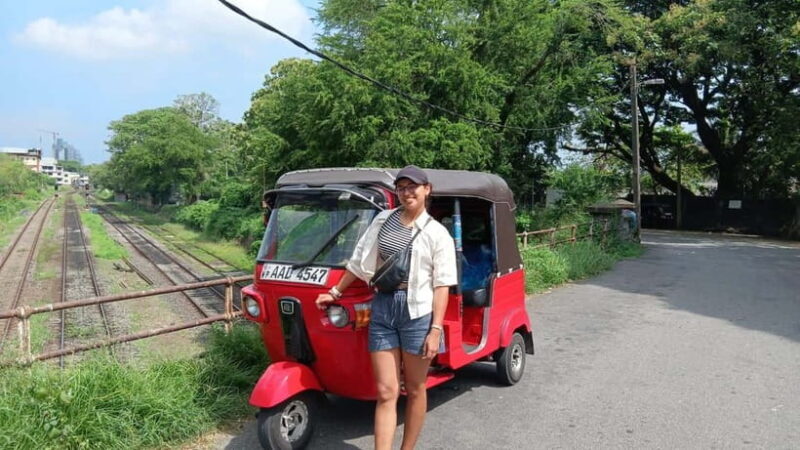 Colombo Private Guided City Tour by Tuk Tuk - All Inclusive - Iconic Landmarks: Light House & Clock Tower