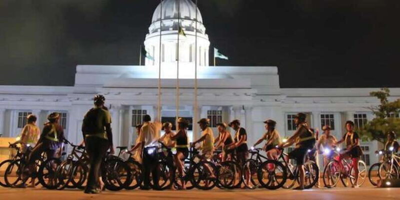 Colombo: Private Guided Night Cycling Tour - Key Points