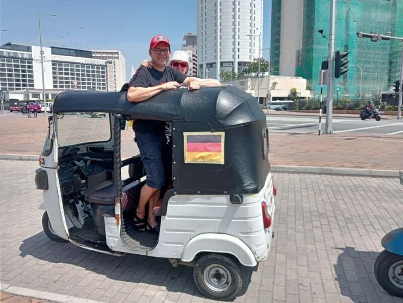 Colombo: Private Guided Tour of the City by Tuk-Tuk - Exploring Colombo in a Tuk-Tuk: What’s the Big Deal?
