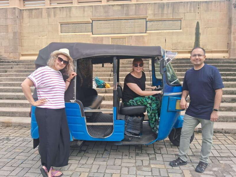 Colombo: Private Guided Tuk Tuk City Tour with Hotel Pickup - What to Expect from Your Experience