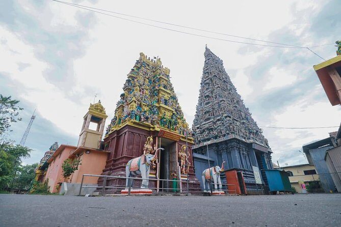 Colombo Tuk Tuk City Tour -Sightseeing Entry Fees & Food Included - The Sum Up