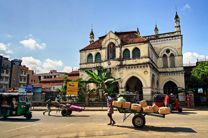 Colombo Tuk Tuk City Tour Sightseeing Entry Fees Included - A Close Look at the Itinerary