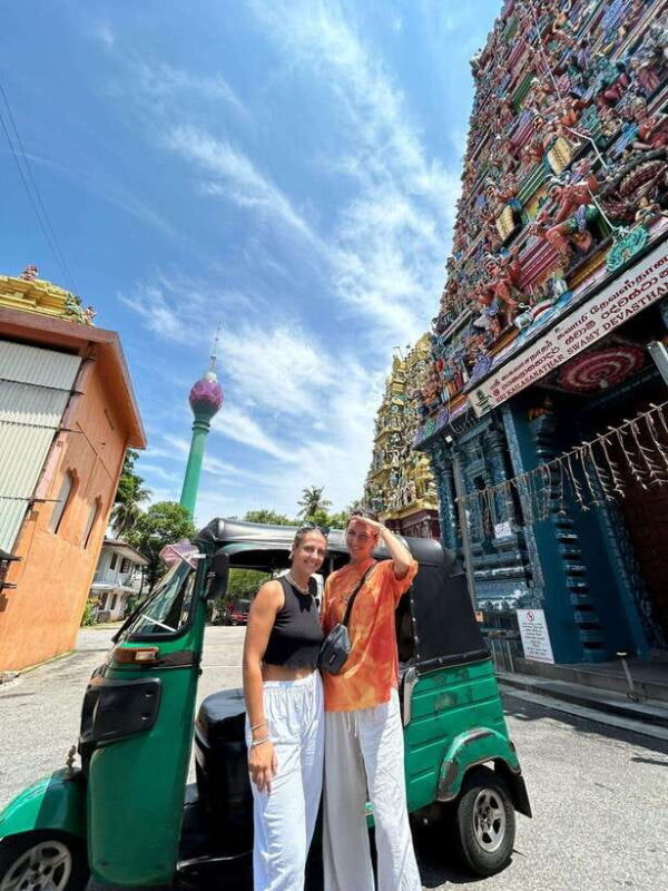 Colombo: Tuk Tuk City Tour with free Hotel Pickup & Drop-off - Discovering Colombo’s Top Attractions by Tuk Tuk