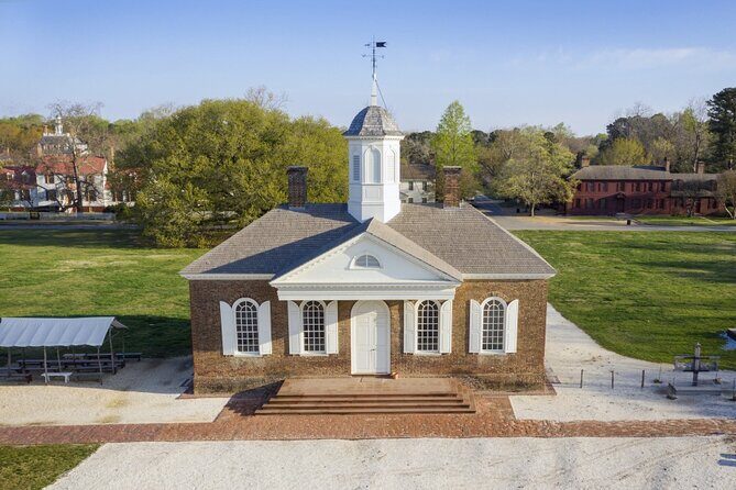 Colonial Williamsburg Trivia Walk with AB's Trivia Walks - Notable Stops and Their Significance