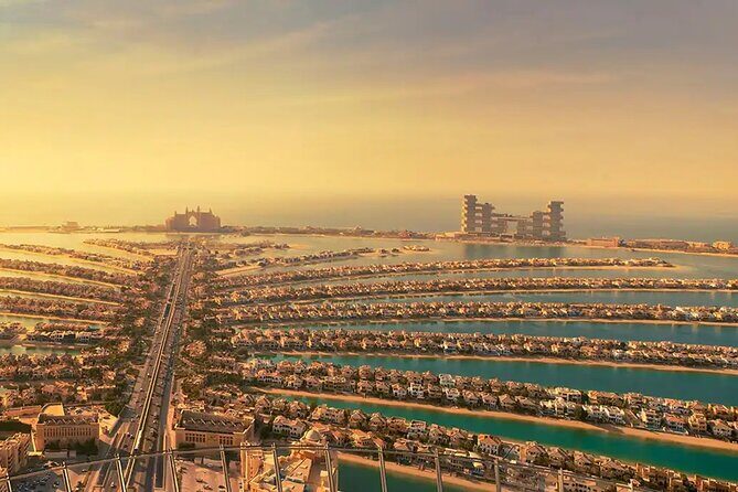 Comprehensive Palm Jumeirah Island Tour with Attraction Visits - Key Points