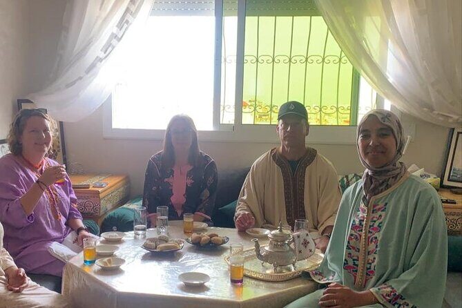 Cooking and eating with a local family - Key Points