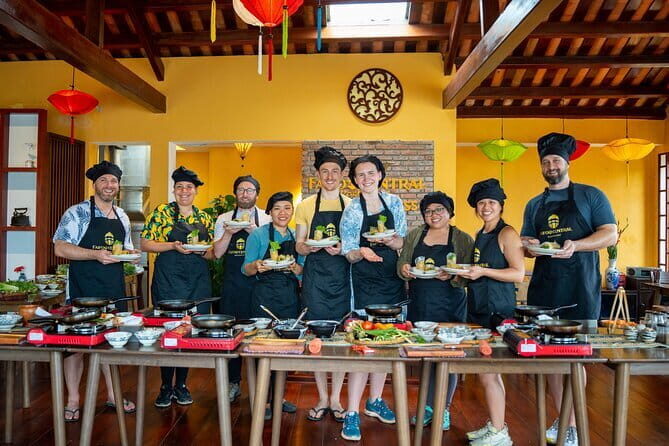 Cooking Class with Tra Que Eco Farm & Local Market Discovery - Authentic Vietnamese Cooking in Hoi An: A Deep Dive into the Tra Que Eco Farm & Market Experience