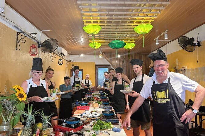 Cooking Class with Tra Que Eco Farm & Local Market Discovery - Detailed Breakdown of the Itinerary: What You Can Expect