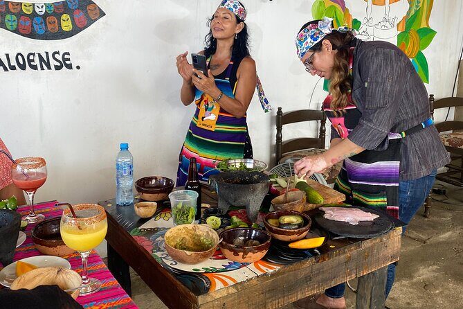 Cooking classes + margaritas and mezcal tasting - Who Should Consider This Tour?