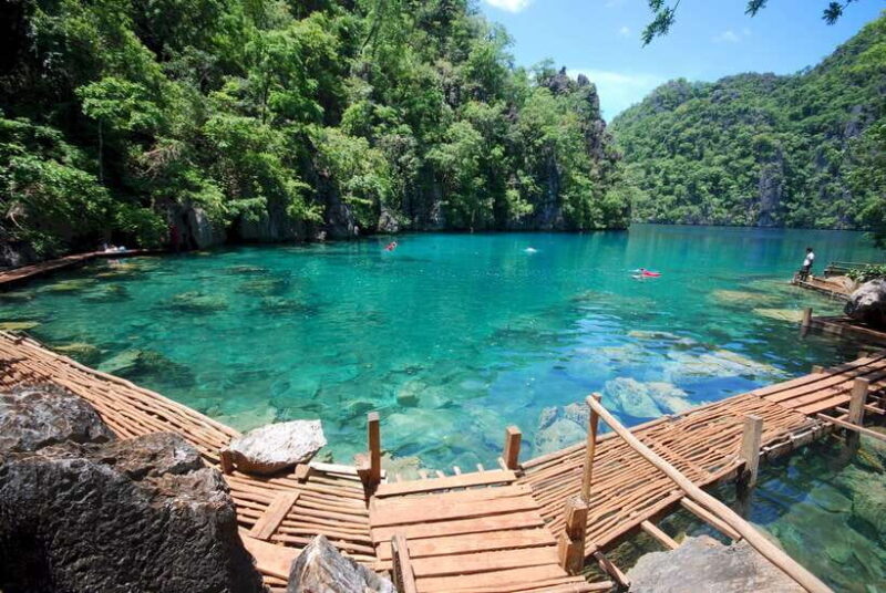Coron: Private Tour with Kayangan Lake and Twin Lagoon - Discovering Corons Natural Wonders