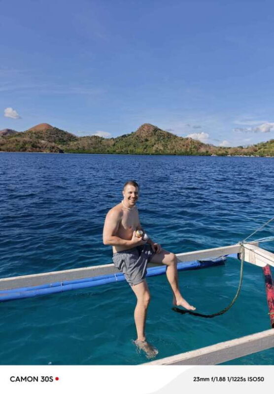 Coron Ultimate Tour: 7 Destinations with Lunch & Transfers - Food and Extras