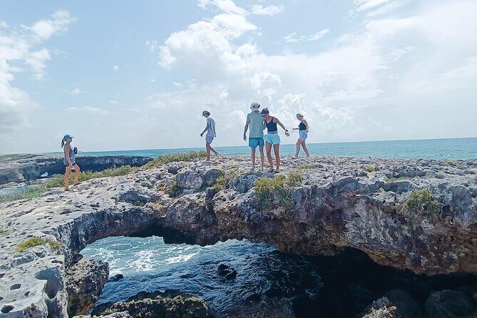 Cozumel Mayan Experience And Beach Getaway with Transfer - FAQ