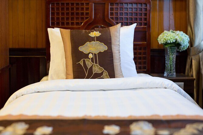 CozyBay Boutique 2D1N Kayak, Swiming ,Titop, Cave, Expressway way - The Sum Up