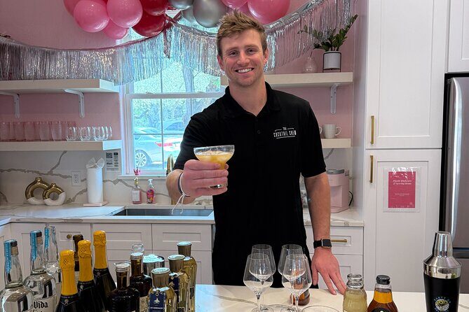 Craft 3 Cocktails with a Pro Bartender - A Close Look at the Experience