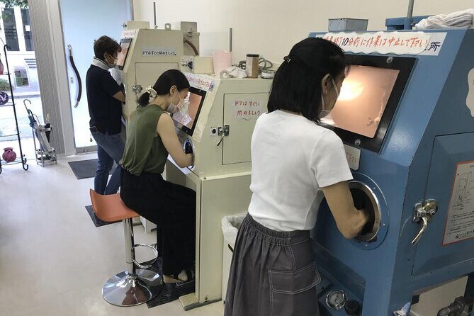 Create your Glass Artwork with Japanese Motifs in Tokyo - The Sum Up