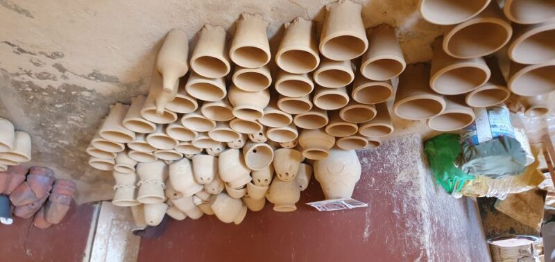 Create your own artesanal pottery with locals - Key Points