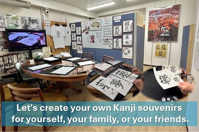 Creative experienceDrawing Kanji and Creating Souvenirs - Engaging Introduction