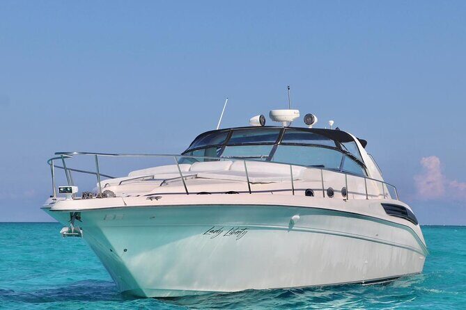 Cruise in Elegance: Luxury Yacht Rental in Cancun - What to Expect on Board