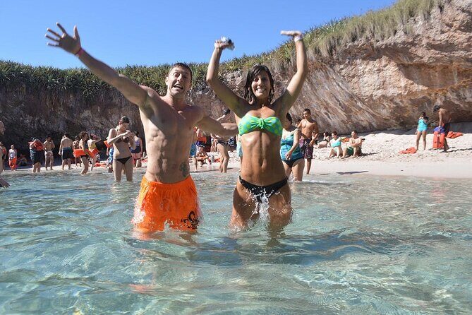 Cruise in Marietas Island with Lunch and Open Bar - Key Points