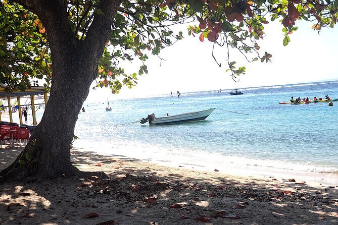 Cruise Stopover at Village Sainte Anne and its Beach - The Sum Up