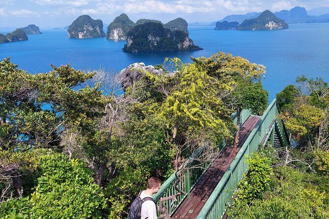 Cruising on a comfortabel boat in Phang Nga Bay - The "Must-Do" Tour Khao Lak - The Value of the Tour