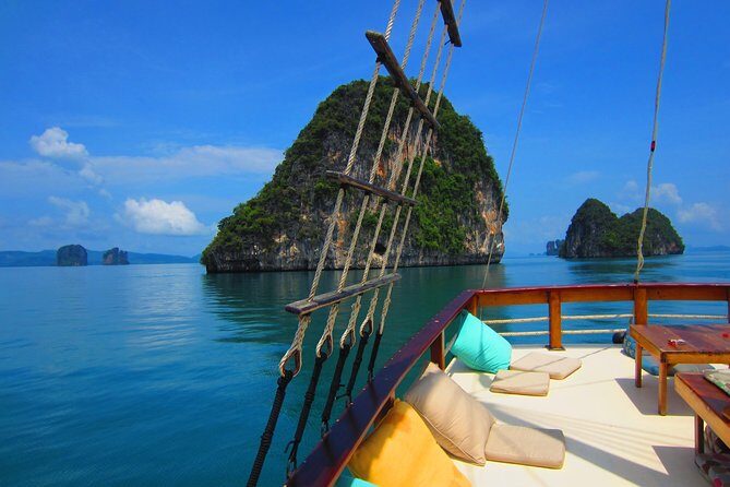 Cruising on a comfortabel boat in Phang Nga Bay - The "Must-Do" Tour Khao Lak - The Sum Up