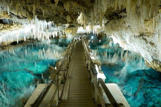 Crystal Caves, Hamilton Shopping and Beach Tour - An In-Depth Look at the Tour Experience