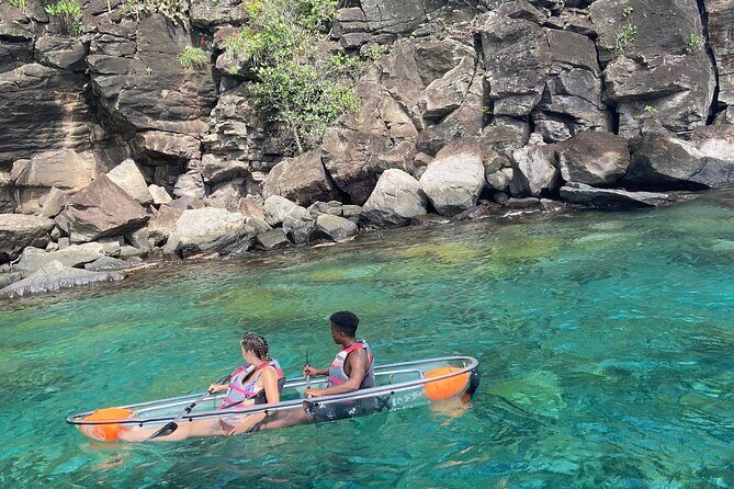 Crystal kayaking in St. Vincent - Siteseeing with Cass - Exploring the Itinerary