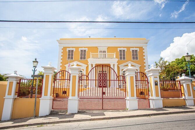 Cultural and Historical Audio guided walking tour Tour of Otrobanda, Willemstad - Stop 1: Renaissance Mall & Rif Fort