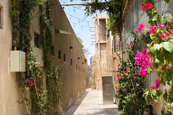 Cultural Walking Tour in Dubai - Brazilian Guide - Who Should Consider This Tour?