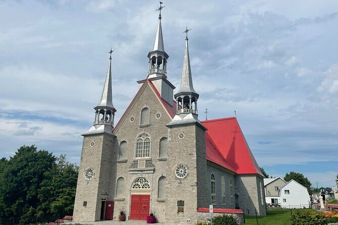Custom 4 Hour Tour with a Private Driver in Quebec - Incorporating Scenic and Cultural Stops