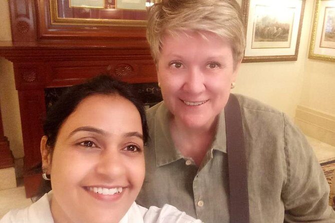 Customized Old & New Delhi Shopping Tour with Female Consultant - Exploring Delhi’s Markets: A Deep Dive