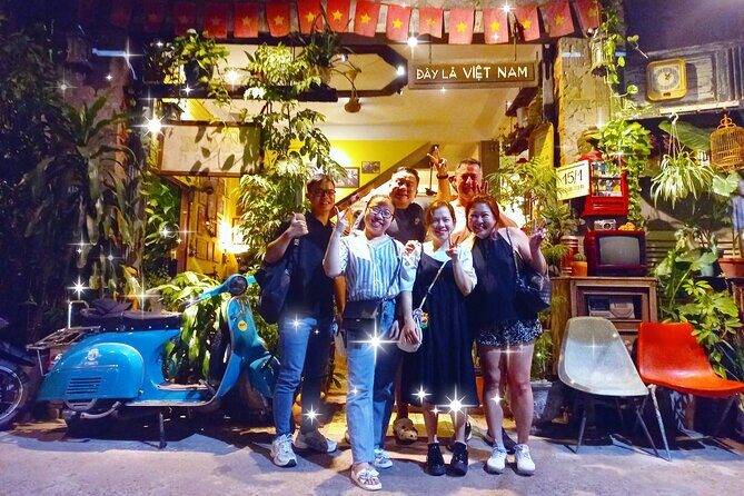 Da Nang By Night: Seafood dinner, night market and cruise trip - The Authenticity Factor
