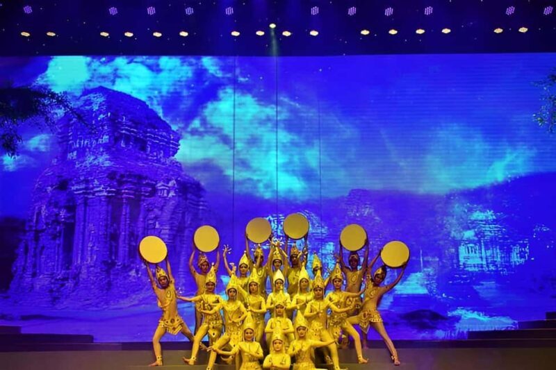 Da Nang: Da Nang Charming show ticket - The Market and Cultural Context: Beyond the Stage
