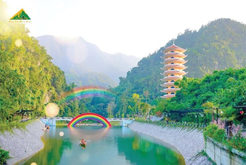 Da Nang: Dong Giang Heaven Gate Nature Day Trip with Lunch - Arriving at Dong Giang Heaven’s Gate: First Impressions