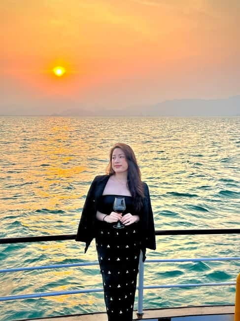Da Nang: Experience a Magical Sunset Dinner Cruise in DN Bay - Who Will Love This Experience?